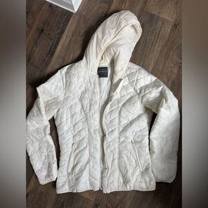 Tek Gear Women's White Quilted Puffer Jacket